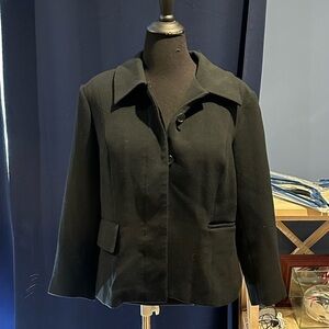 Stretchy black 4-button blazer